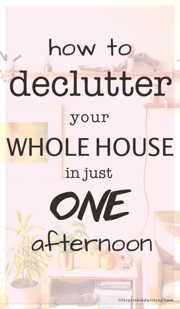 how to declutter your whole house in one afternoon - THESE IDEAS ARE SO EASY!! this will definitely make it easy to keep an #organized #home - pinning! #homeideas #homedecor #organizing #decluttering #homeorganization #baskets #clutter #homehacks #housekeeping #lifehacks #cleaning #declutter #homeideas #diy #minimalism #minimalist